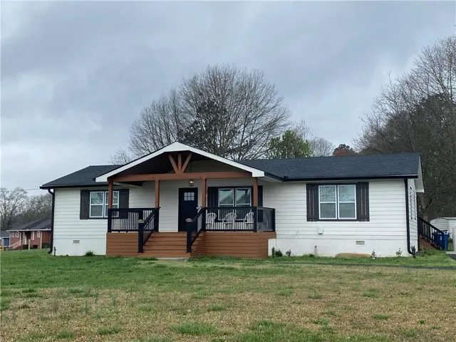 318 Willowwind Drive, Loganville, Georgia 30052