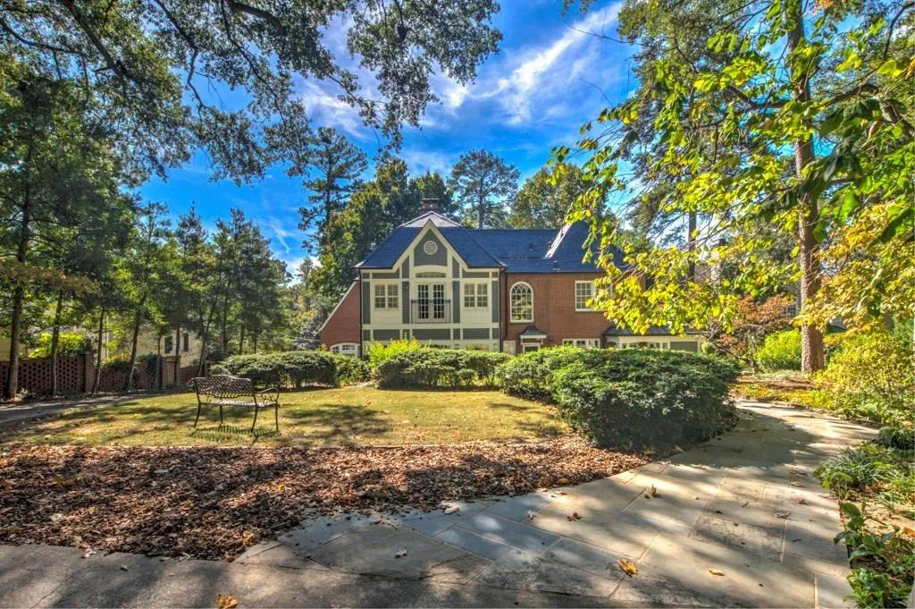 366 Pine Tree Drive Ne, Atlanta, Georgia 30305, 4 Bedrooms Bedrooms, ,3 BathroomsBathrooms,Residential,Sold,366 Pine Tree Drive Ne,5951767