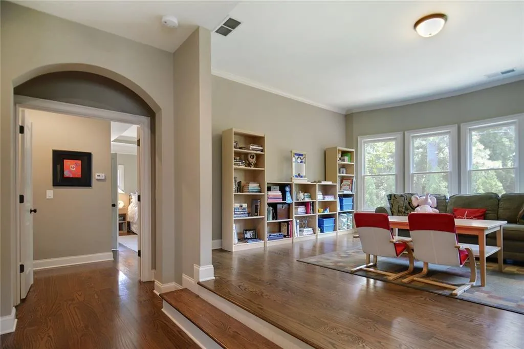 1035 Balmoral Road, Atlanta, Georgia 30319, 6 Bedrooms Bedrooms, ,5 BathroomsBathrooms,Residential,Sold,1035 Balmoral Road,6558554