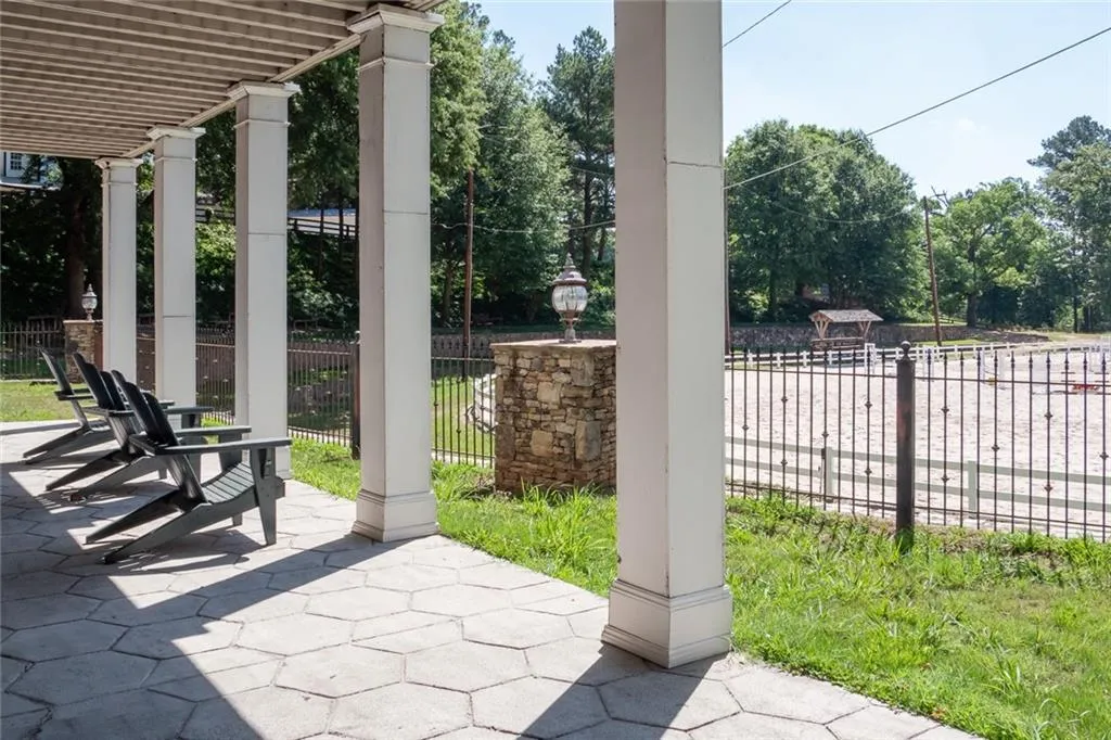 1035 Balmoral Road, Atlanta, Georgia 30319, 6 Bedrooms Bedrooms, ,5 BathroomsBathrooms,Residential,Sold,1035 Balmoral Road,6558554