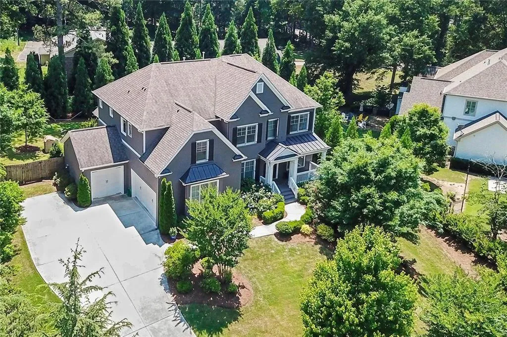 1035 Balmoral Road, Atlanta, Georgia 30319, 6 Bedrooms Bedrooms, ,5 BathroomsBathrooms,Residential,Sold,1035 Balmoral Road,6558554