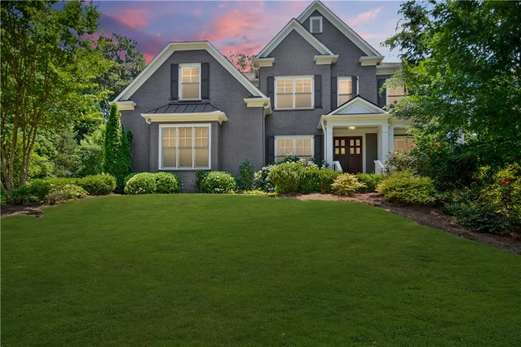 1035 Balmoral Road, Atlanta, Georgia 30319, 6 Bedrooms Bedrooms, ,5 BathroomsBathrooms,Residential,Sold,1035 Balmoral Road,6558554