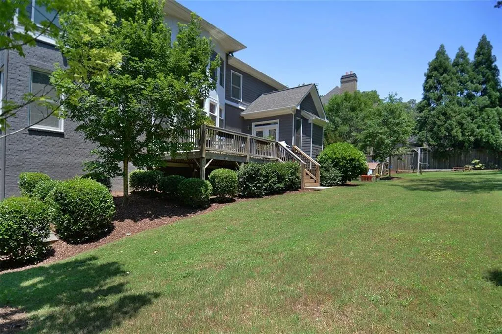 1035 Balmoral Road, Atlanta, Georgia 30319, 6 Bedrooms Bedrooms, ,5 BathroomsBathrooms,Residential,Sold,1035 Balmoral Road,6558554