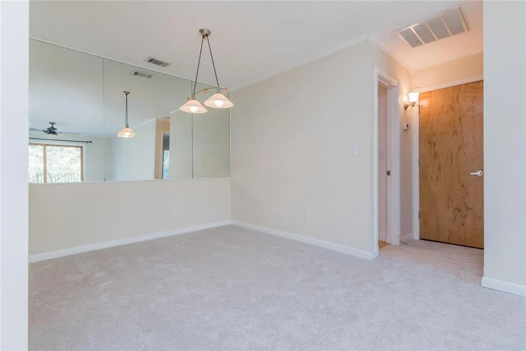 6851 Roswell Road Unit O9, Sandy Springs, Georgia 30328, 1 Bedroom Bedrooms, ,1 BathroomBathrooms,Residential,Sold,6851 Roswell Road Unit O9,6604271