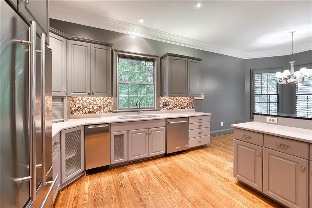 8 The Croft, Sandy Springs, Georgia 30342, 4 Bedrooms Bedrooms, ,4 BathroomsBathrooms,Residential,Sold,8 The Croft,7103300