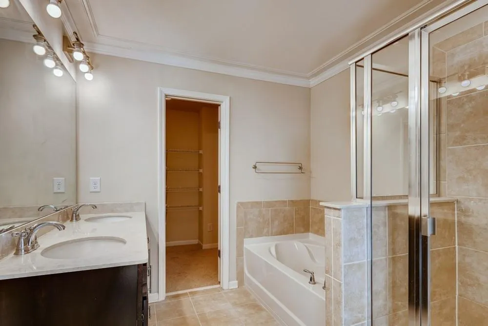 7365 Highland Bluff, Sandy Springs, Georgia 30328, 3 Bedrooms Bedrooms, ,3 BathroomsBathrooms,Residential,Sold,7365 Highland Bluff,6830126
