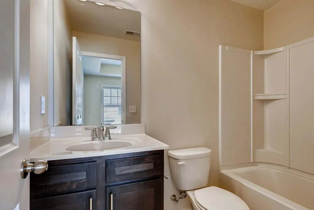 7365 Highland Bluff, Sandy Springs, Georgia 30328, 3 Bedrooms Bedrooms, ,3 BathroomsBathrooms,Residential,Sold,7365 Highland Bluff,6830126