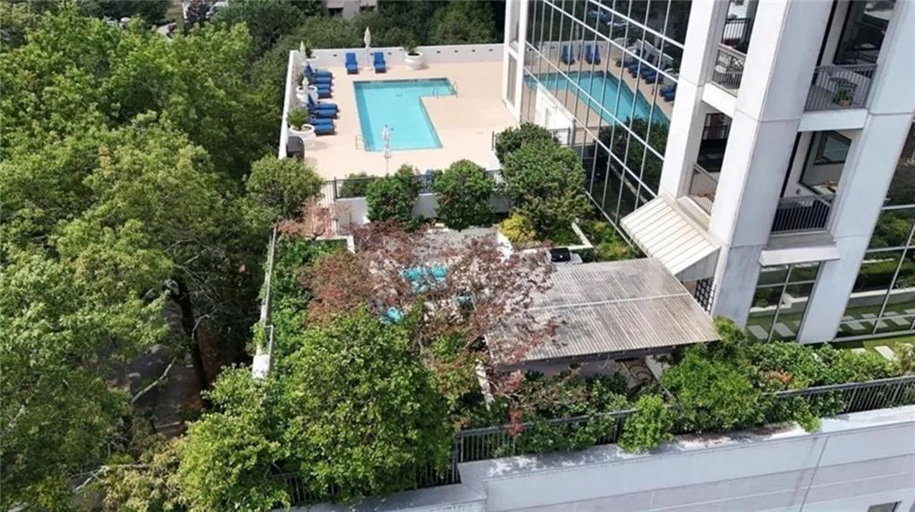 2828 Peachtree Road Nw Unit 2002, Atlanta, Georgia 30305, 2 Bedrooms Bedrooms, ,2 BathroomsBathrooms,Residential,For Sale,2828 Peachtree Road Nw Unit 2002,7623439