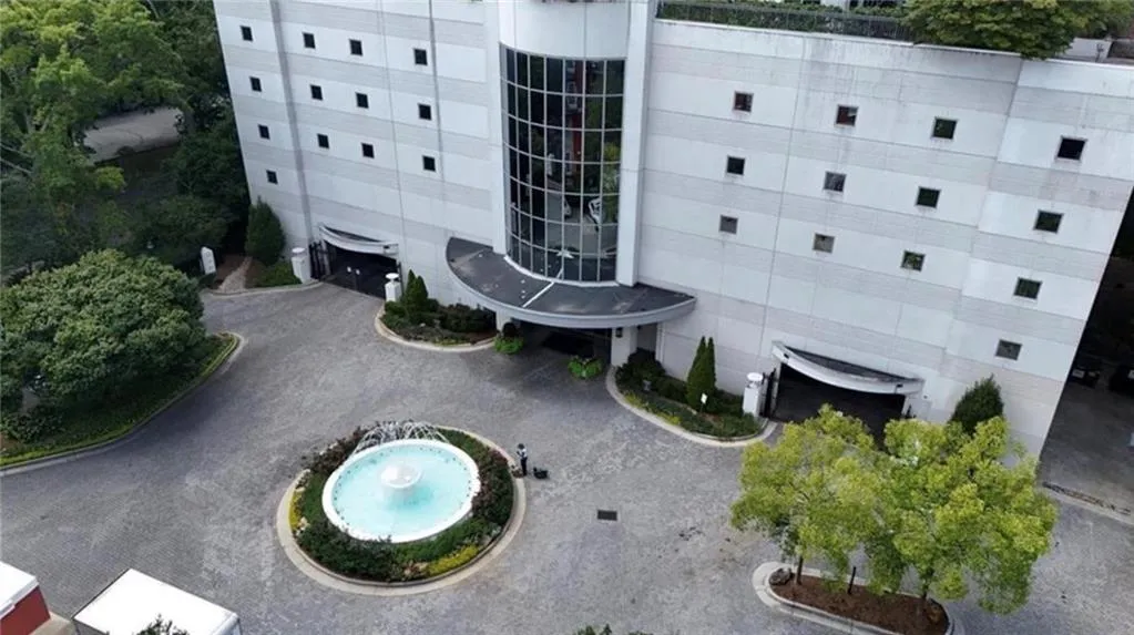 2828 Peachtree Road Nw Unit 2002, Atlanta, Georgia 30305, 2 Bedrooms Bedrooms, ,2 BathroomsBathrooms,Residential,For Sale,2828 Peachtree Road Nw Unit 2002,7623439
