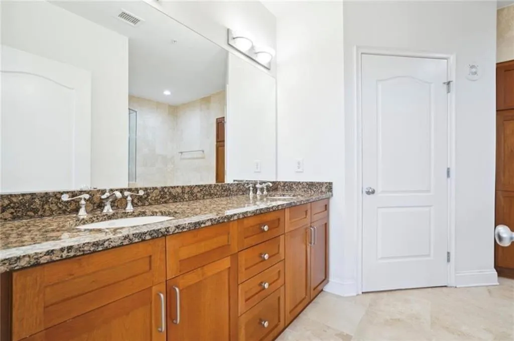 2828 Peachtree Road Nw Unit 2002, Atlanta, Georgia 30305, 2 Bedrooms Bedrooms, ,2 BathroomsBathrooms,Residential,For Sale,2828 Peachtree Road Nw Unit 2002,7623439