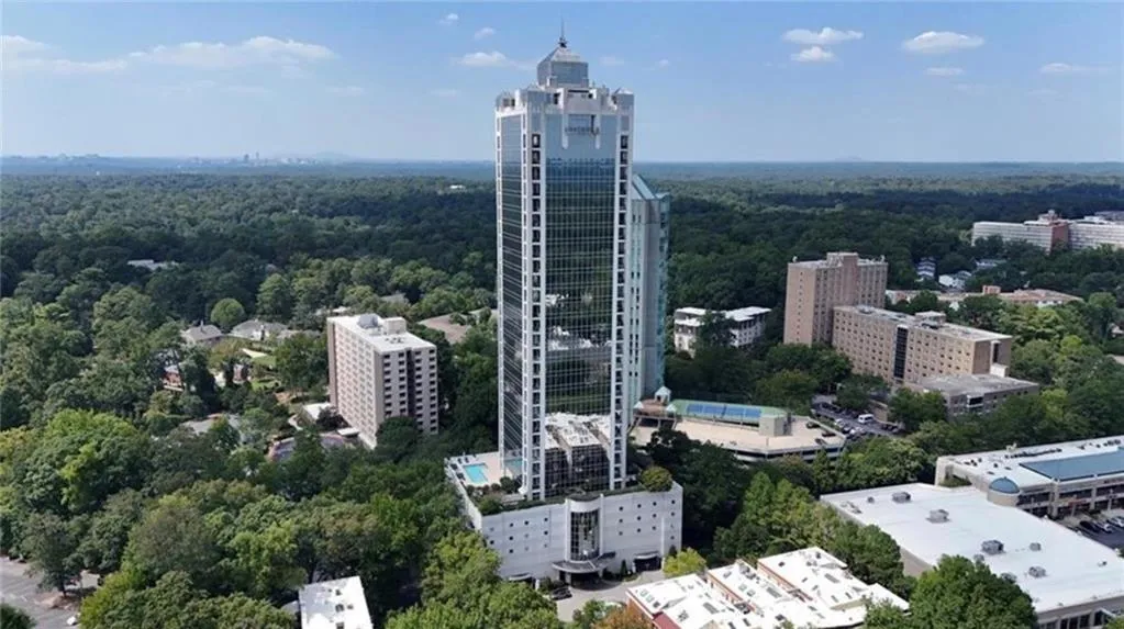 2828 Peachtree Road Nw Unit 2002, Atlanta, Georgia 30305, 2 Bedrooms Bedrooms, ,2 BathroomsBathrooms,Residential,For Sale,2828 Peachtree Road Nw Unit 2002,7623439