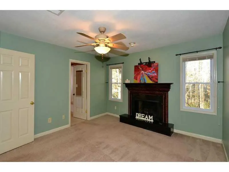 4 Huntington Place Drive Unit 4, Sandy Springs, Georgia 30350, 3 Bedrooms Bedrooms, ,2 BathroomsBathrooms,Residential,Sold,4 Huntington Place Drive Unit 4,5370585