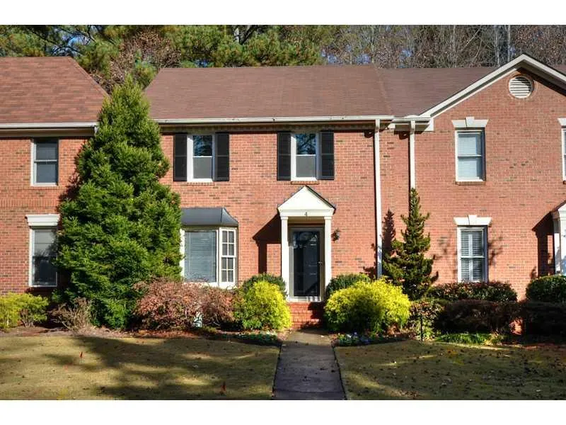 4 Huntington Place Drive Unit 4, Sandy Springs, Georgia 30350, 3 Bedrooms Bedrooms, ,2 BathroomsBathrooms,Residential,Sold,4 Huntington Place Drive Unit 4,5370585