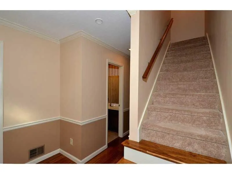4 Huntington Place Drive Unit 4, Sandy Springs, Georgia 30350, 3 Bedrooms Bedrooms, ,2 BathroomsBathrooms,Residential,Sold,4 Huntington Place Drive Unit 4,5370585