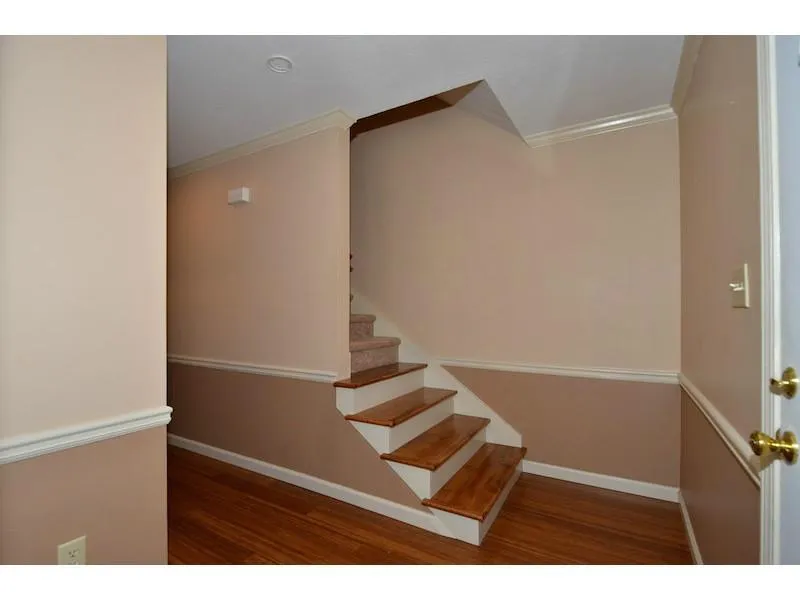 4 Huntington Place Drive Unit 4, Sandy Springs, Georgia 30350, 3 Bedrooms Bedrooms, ,2 BathroomsBathrooms,Residential,Sold,4 Huntington Place Drive Unit 4,5370585