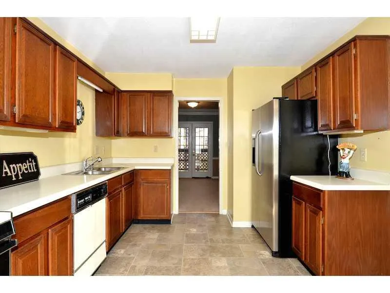 4 Huntington Place Drive Unit 4, Sandy Springs, Georgia 30350, 3 Bedrooms Bedrooms, ,2 BathroomsBathrooms,Residential,Sold,4 Huntington Place Drive Unit 4,5370585