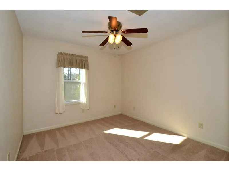 4 Huntington Place Drive Unit 4, Sandy Springs, Georgia 30350, 3 Bedrooms Bedrooms, ,2 BathroomsBathrooms,Residential,Sold,4 Huntington Place Drive Unit 4,5370585