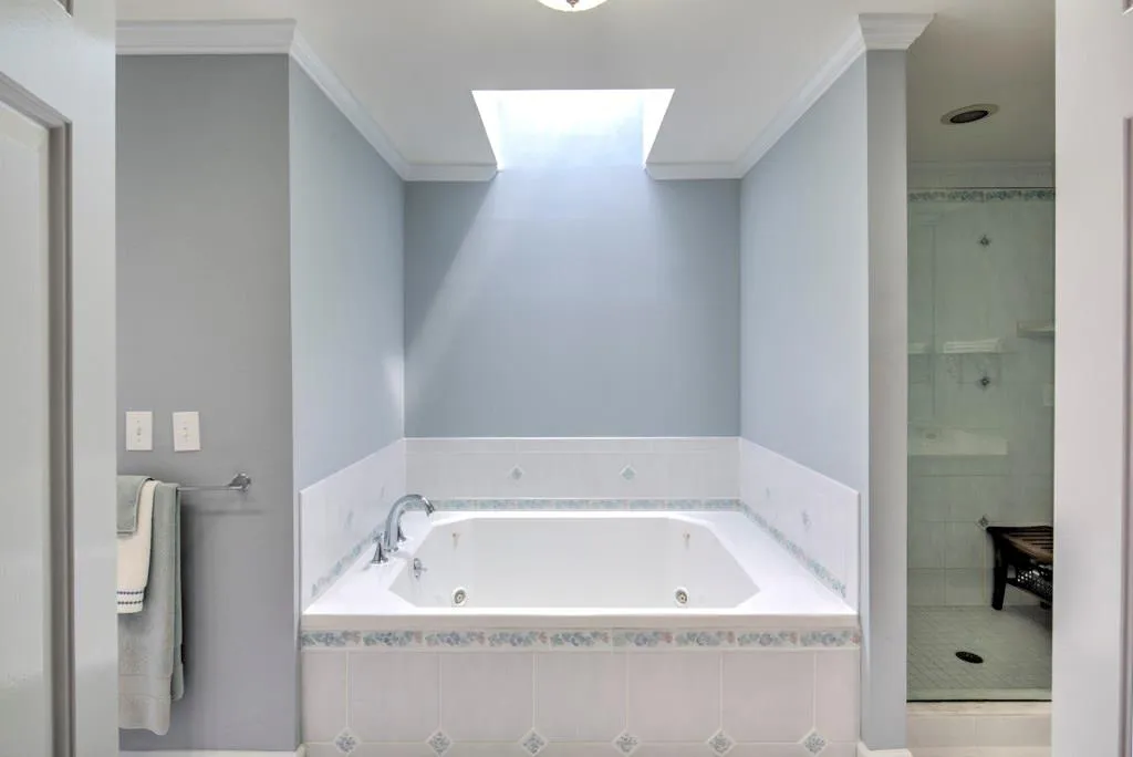 725 Amster Green Drive, Sandy Springs, Georgia 30350, 5 Bedrooms Bedrooms, ,4 BathroomsBathrooms,Residential,Sold,725 Amster Green Drive,5834731