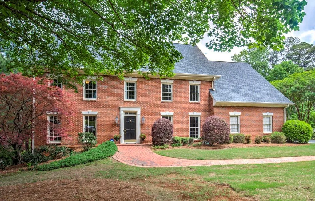 725 Amster Green Drive, Sandy Springs, Georgia 30350, 5 Bedrooms Bedrooms, ,4 BathroomsBathrooms,Residential,Sold,725 Amster Green Drive,5834731