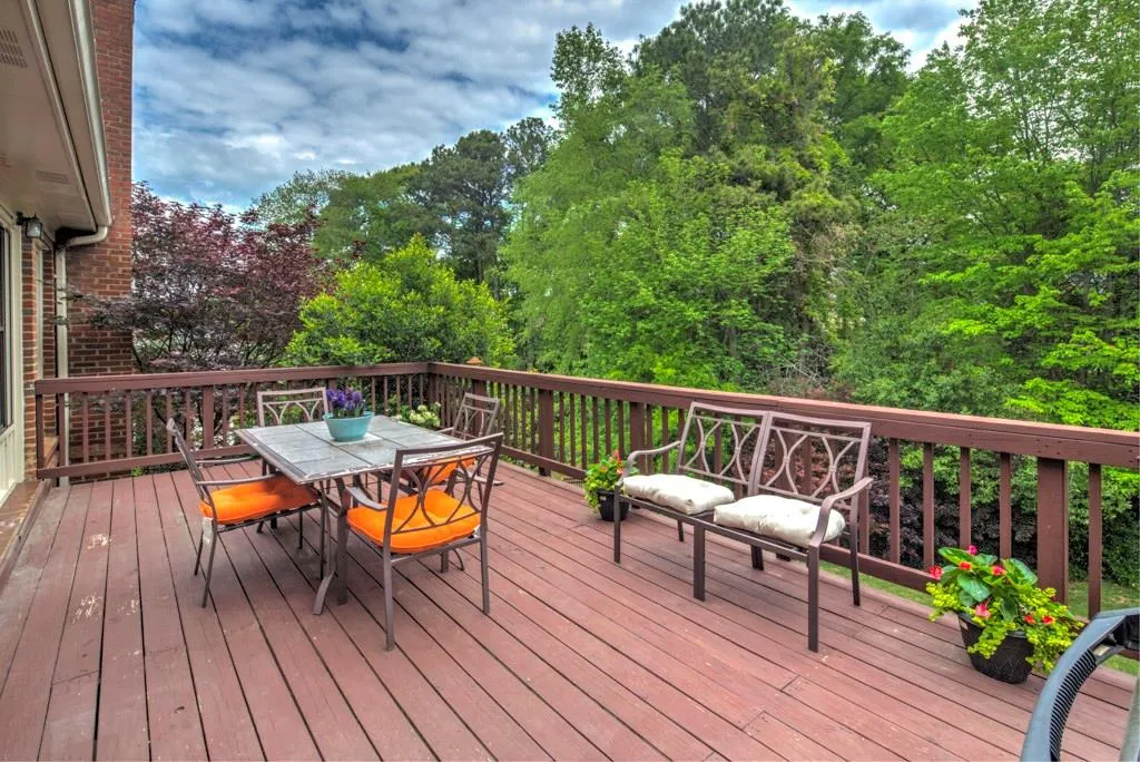 725 Amster Green Drive, Sandy Springs, Georgia 30350, 5 Bedrooms Bedrooms, ,4 BathroomsBathrooms,Residential,Sold,725 Amster Green Drive,5834731