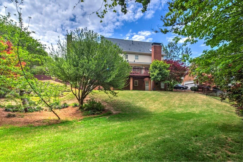 725 Amster Green Drive, Sandy Springs, Georgia 30350, 5 Bedrooms Bedrooms, ,4 BathroomsBathrooms,Residential,Sold,725 Amster Green Drive,5834731