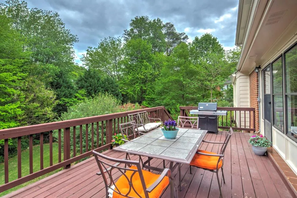 725 Amster Green Drive, Sandy Springs, Georgia 30350, 5 Bedrooms Bedrooms, ,4 BathroomsBathrooms,Residential,Sold,725 Amster Green Drive,5834731