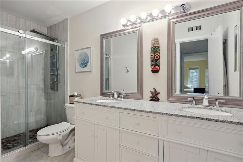 5145 Roswell Road Unit 2/45, Sandy Springs, Georgia 30342, 2 Bedrooms Bedrooms, ,1 BathroomBathrooms,Residential,Sold,5145 Roswell Road Unit 2/45,7279297