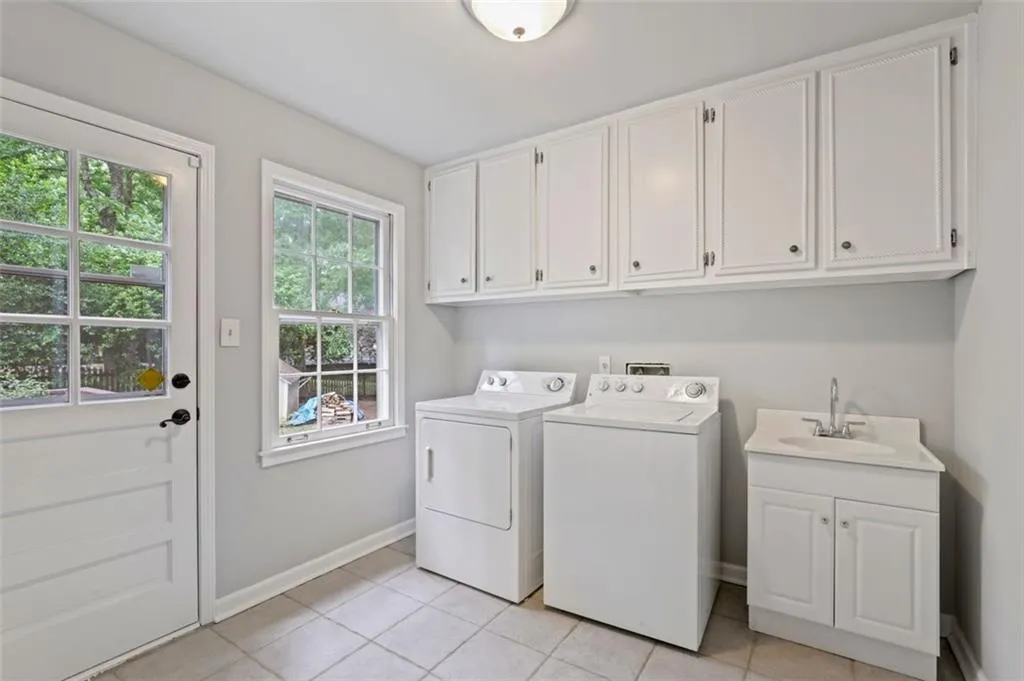 545 Spender Trace, Atlanta, Georgia 30350, 5 Bedrooms Bedrooms, ,3 BathroomsBathrooms,Residential,Sold,545 Spender Trace,6891151