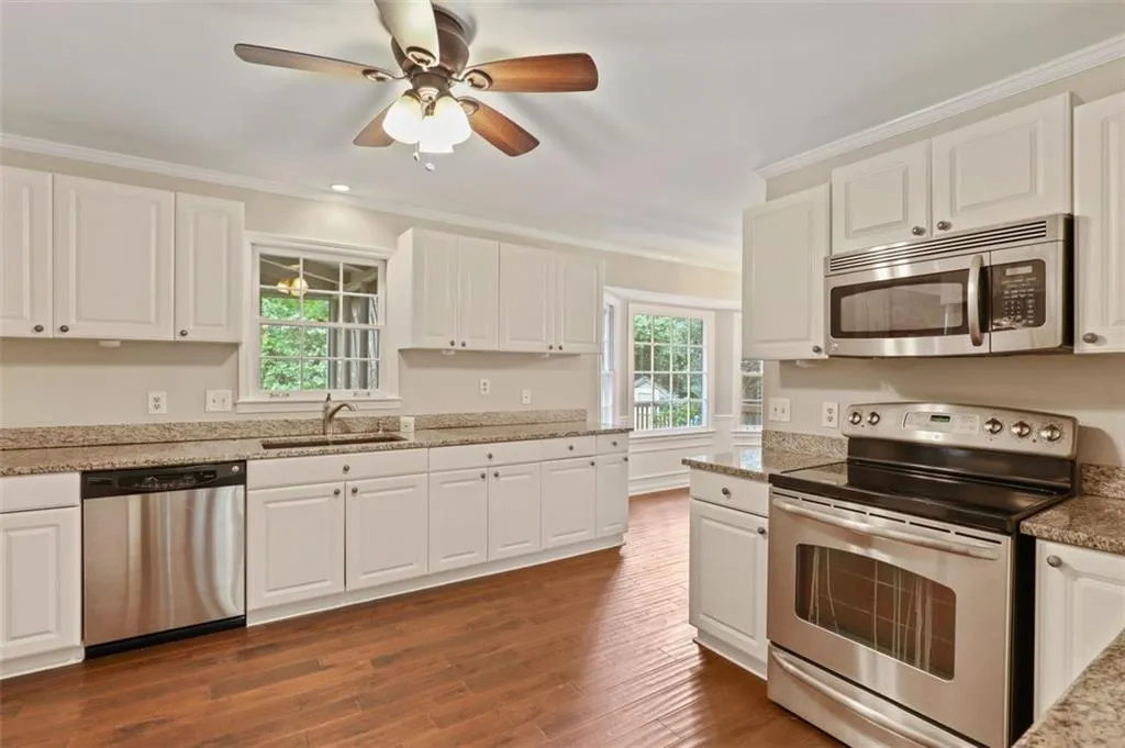 545 Spender Trace, Atlanta, Georgia 30350, 5 Bedrooms Bedrooms, ,3 BathroomsBathrooms,Residential,Sold,545 Spender Trace,6891151