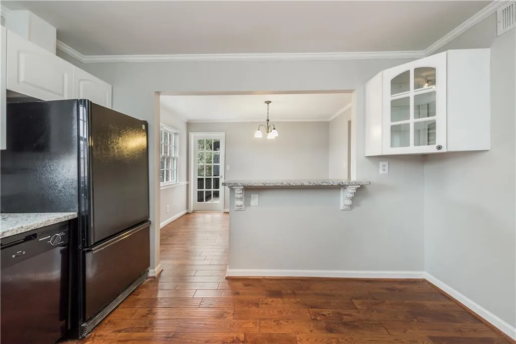 6520 Roswell Road Unit 51, Sandy Springs, Georgia 30328, 3 Bedrooms Bedrooms, ,2 BathroomsBathrooms,Residential,Sold,6520 Roswell Road Unit 51,5752807