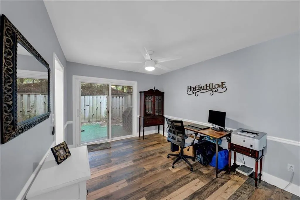 250 Triumph Drive Nw, Atlanta, Georgia 30327, 2 Bedrooms Bedrooms, ,2 BathroomsBathrooms,Residential,For Sale,250 Triumph Drive Nw,7638373