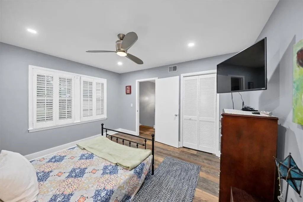 250 Triumph Drive Nw, Atlanta, Georgia 30327, 2 Bedrooms Bedrooms, ,2 BathroomsBathrooms,Residential,For Sale,250 Triumph Drive Nw,7638373