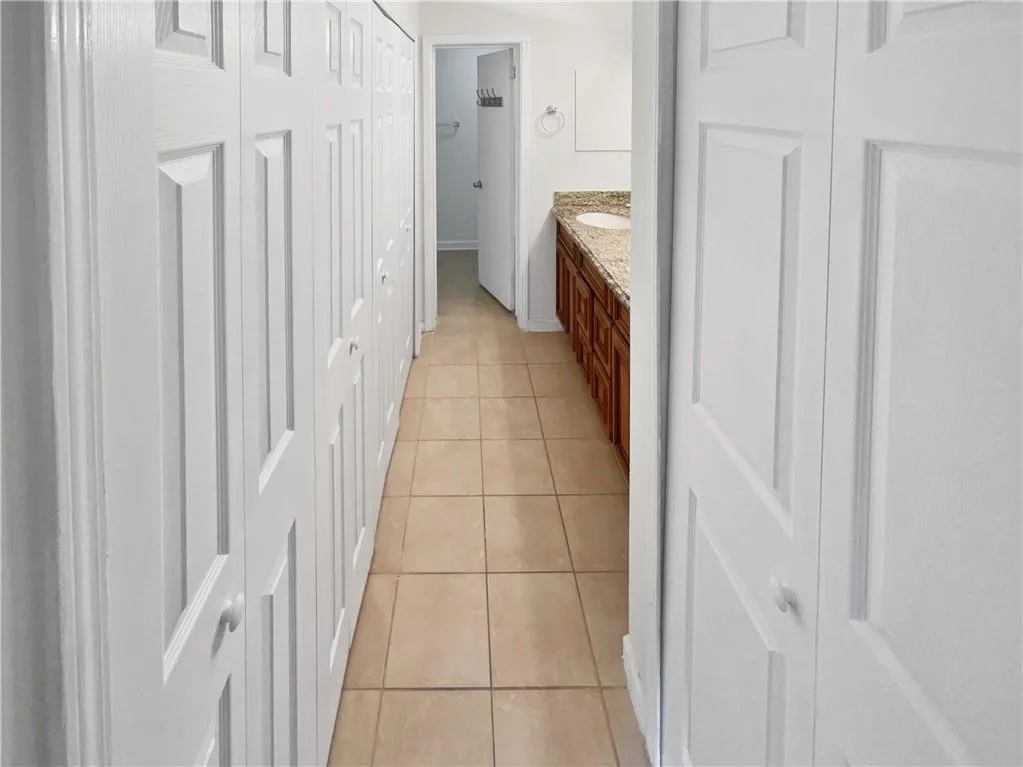 6520 Roswell Road Unit 68, Atlanta, Georgia 30328, 2 Bedrooms Bedrooms, ,2 BathroomsBathrooms,Residential,For Sale,6520 Roswell Road Unit 68,7613895