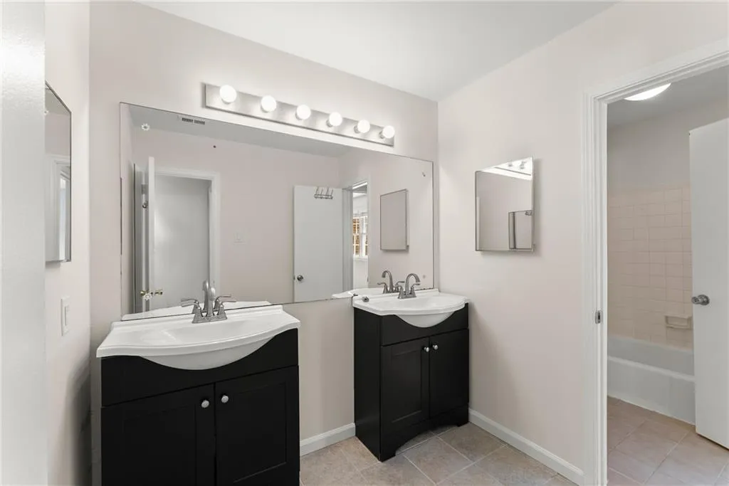 6520 Roswell Road Unit 106, Atlanta, Georgia 30328, 2 Bedrooms Bedrooms, ,1 BathroomBathrooms,Residential,Sold,6520 Roswell Road Unit 106,7503194 6520 Roswell Road Unit 106, Atlanta, Georgia 30328, 2 Bedrooms Bedrooms, ,1 BathroomBathrooms,Residential,Sold,6520 Roswell Road Unit 106,7503194