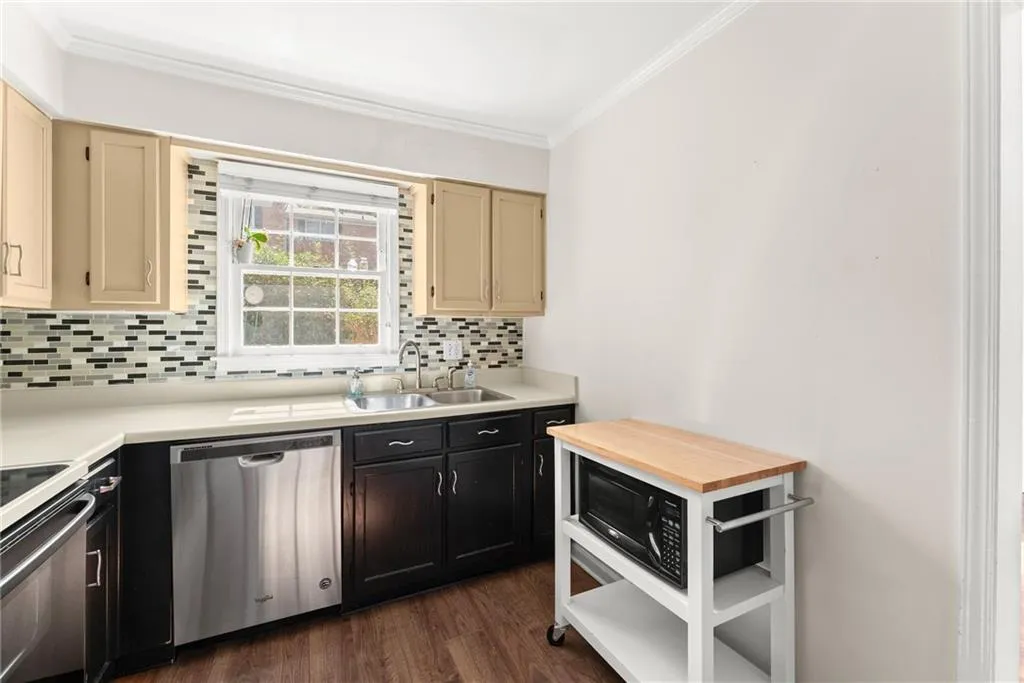 6520 Roswell Road Unit 106, Atlanta, Georgia 30328, 2 Bedrooms Bedrooms, ,1 BathroomBathrooms,Residential,Sold,6520 Roswell Road Unit 106,7503194 6520 Roswell Road Unit 106, Atlanta, Georgia 30328, 2 Bedrooms Bedrooms, ,1 BathroomBathrooms,Residential,Sold,6520 Roswell Road Unit 106,7503194