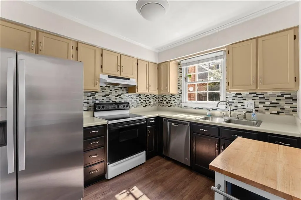 6520 Roswell Road Unit 106, Atlanta, Georgia 30328, 2 Bedrooms Bedrooms, ,1 BathroomBathrooms,Residential,Sold,6520 Roswell Road Unit 106,7503194 6520 Roswell Road Unit 106, Atlanta, Georgia 30328, 2 Bedrooms Bedrooms, ,1 BathroomBathrooms,Residential,Sold,6520 Roswell Road Unit 106,7503194