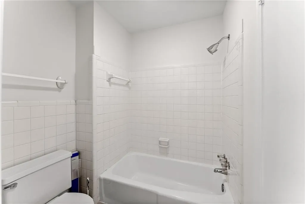 6520 Roswell Road Unit 106, Atlanta, Georgia 30328, 2 Bedrooms Bedrooms, ,1 BathroomBathrooms,Residential,Sold,6520 Roswell Road Unit 106,7503194 6520 Roswell Road Unit 106, Atlanta, Georgia 30328, 2 Bedrooms Bedrooms, ,1 BathroomBathrooms,Residential,Sold,6520 Roswell Road Unit 106,7503194