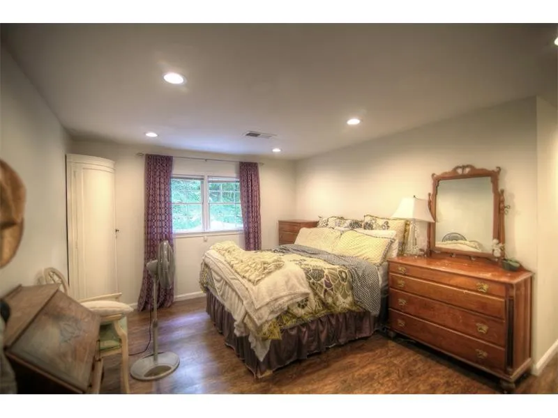 560 N Harbor Drive, Sandy Springs, Georgia 30328, 6 Bedrooms Bedrooms, ,3 BathroomsBathrooms,Residential,Sold,560 N Harbor Drive,5708421 560 N Harbor Drive, Sandy Springs, Georgia 30328, 6 Bedrooms Bedrooms, ,3 BathroomsBathrooms,Residential,Sold,560 N Harbor Drive,5708421