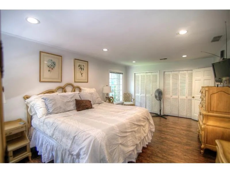 560 N Harbor Drive, Sandy Springs, Georgia 30328, 6 Bedrooms Bedrooms, ,3 BathroomsBathrooms,Residential,Sold,560 N Harbor Drive,5708421 560 N Harbor Drive, Sandy Springs, Georgia 30328, 6 Bedrooms Bedrooms, ,3 BathroomsBathrooms,Residential,Sold,560 N Harbor Drive,5708421