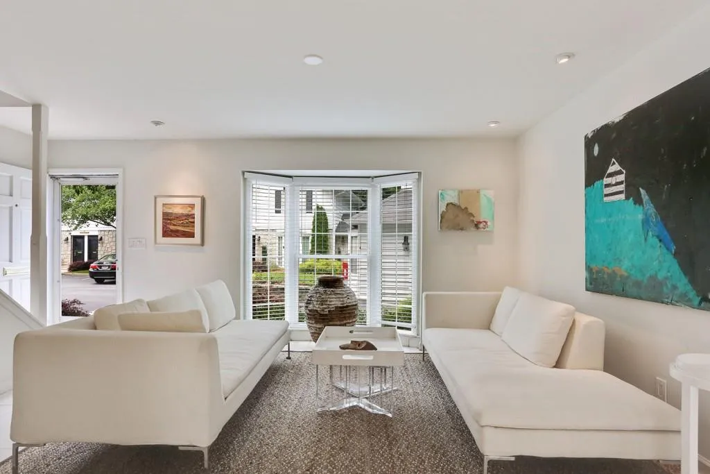 136 Peachtree Memorial Drive Unit Va-1, Atlanta, Georgia 30309, 2 Bedrooms Bedrooms, ,1 BathroomBathrooms,Residential,Sold,136 Peachtree Memorial Drive Unit Va-1,5860219