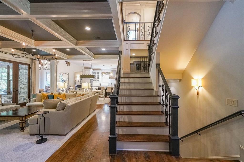 609 Carriage Drive, Atlanta, Georgia 30328, 6 Bedrooms Bedrooms, ,6 BathroomsBathrooms,Residential,Sold,609 Carriage Drive,7299038