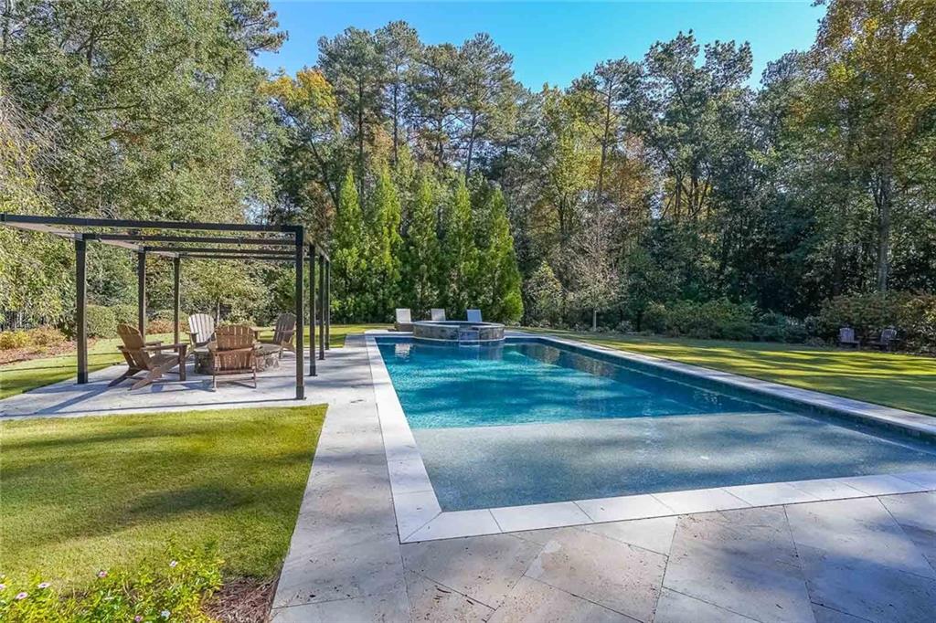 609 Carriage Drive, Atlanta, Georgia 30328, 6 Bedrooms Bedrooms, ,6 BathroomsBathrooms,Residential,Sold,609 Carriage Drive,7299038