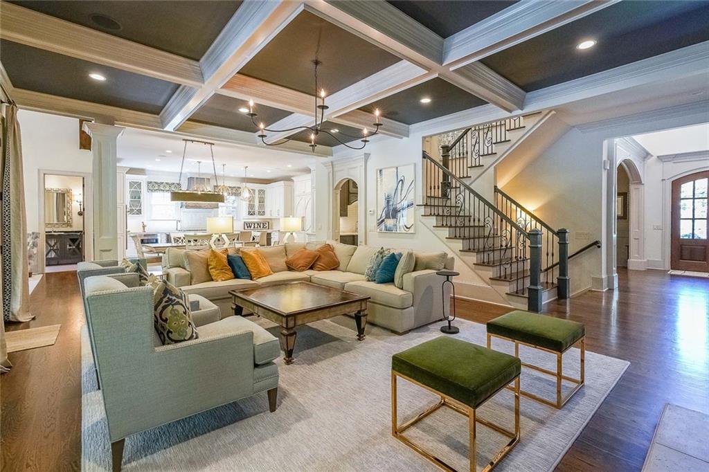 609 Carriage Drive, Atlanta, Georgia 30328, 6 Bedrooms Bedrooms, ,6 BathroomsBathrooms,Residential,Sold,609 Carriage Drive,7299038