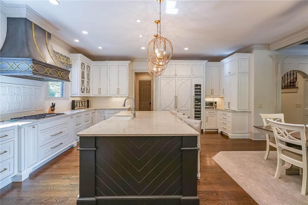 609 Carriage Drive, Atlanta, Georgia 30328, 6 Bedrooms Bedrooms, ,6 BathroomsBathrooms,Residential,Sold,609 Carriage Drive,7299038