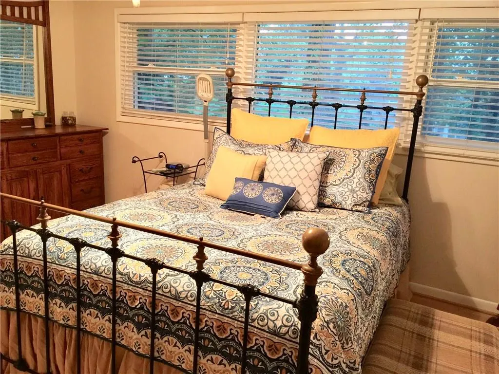 5910 Kayron Drive, Sandy Springs, Georgia 30328, 4 Bedrooms Bedrooms, ,2 BathroomsBathrooms,Residential,Sold,5910 Kayron Drive,5838145