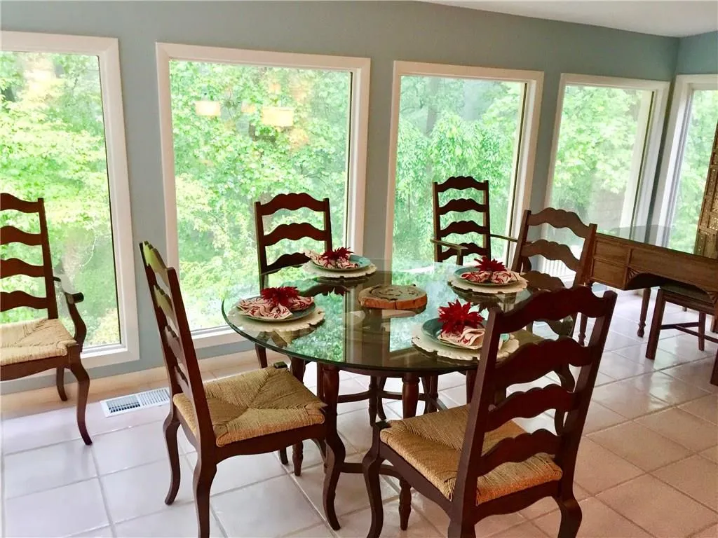 5910 Kayron Drive, Sandy Springs, Georgia 30328, 4 Bedrooms Bedrooms, ,2 BathroomsBathrooms,Residential,Sold,5910 Kayron Drive,5838145