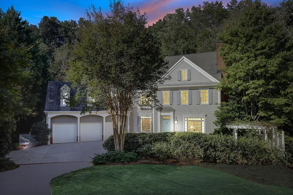 330 Old Powers Lane, Atlanta, Georgia 30327, 5 Bedrooms Bedrooms, ,5 BathroomsBathrooms,Residential,Sold,330 Old Powers Lane,6727202