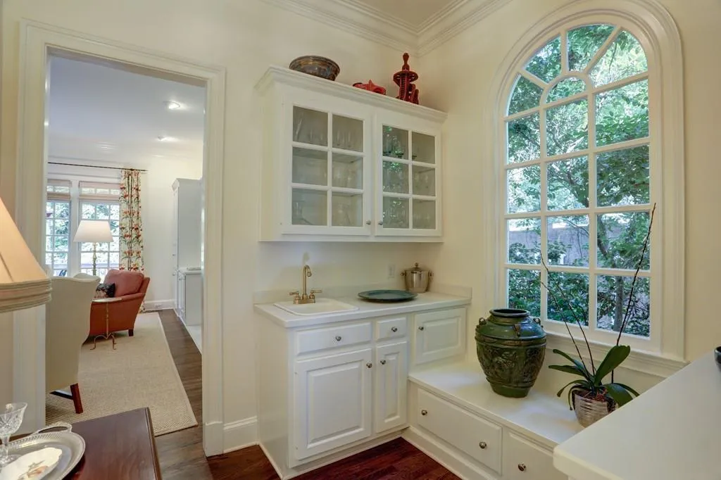 330 Old Powers Lane, Atlanta, Georgia 30327, 5 Bedrooms Bedrooms, ,5 BathroomsBathrooms,Residential,Sold,330 Old Powers Lane,6727202