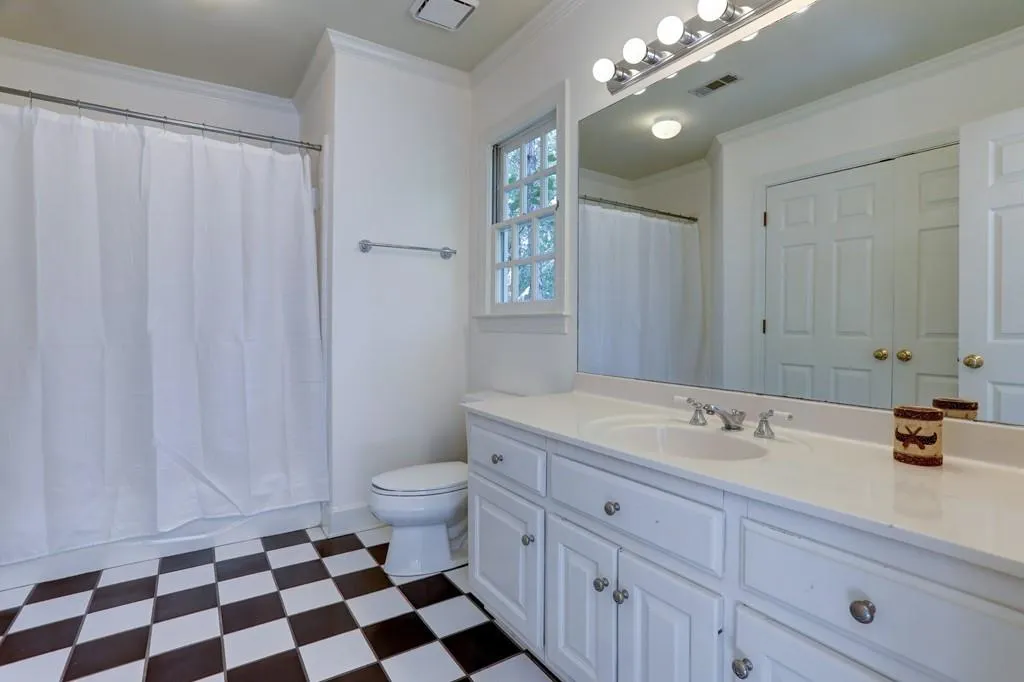 330 Old Powers Lane, Atlanta, Georgia 30327, 5 Bedrooms Bedrooms, ,5 BathroomsBathrooms,Residential,Sold,330 Old Powers Lane,6727202