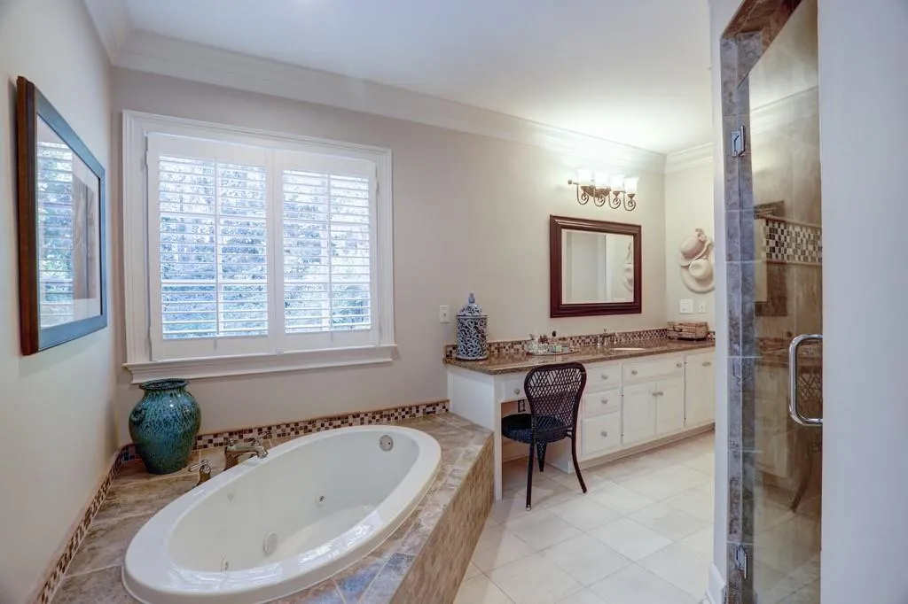 330 Old Powers Lane, Atlanta, Georgia 30327, 5 Bedrooms Bedrooms, ,5 BathroomsBathrooms,Residential,Sold,330 Old Powers Lane,6727202